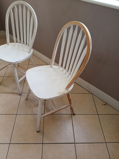 Chairs free x2