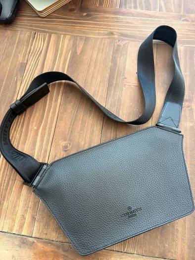LV Cross Body bag