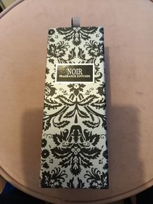 Black noir fragrance diffuser
