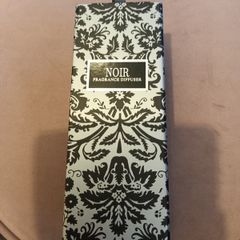 Black noir fragrance diffuser