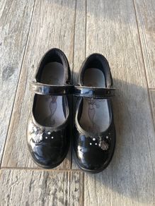 Clarks Back to School Shoes size UK 1.5F EU 33.5