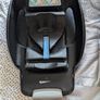 Maxicosy car seat and isofix base Image 2