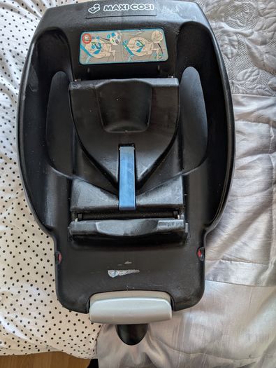 Maxicosy car seat and isofix base