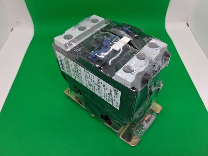 Postage - 2 Available x LC1 D6511 80A 600V 3P Telemecanique Contactor