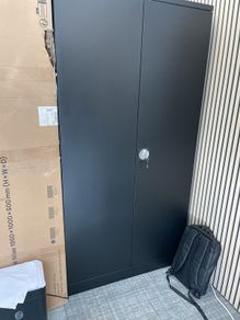 Storage cabinet