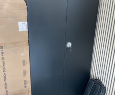 Storage cabinet