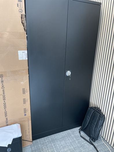 Storage cabinet