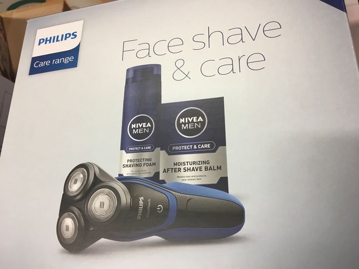 Shaver Wet and Dry Electric Shaver 1 Hour Charge Time Limited Edition