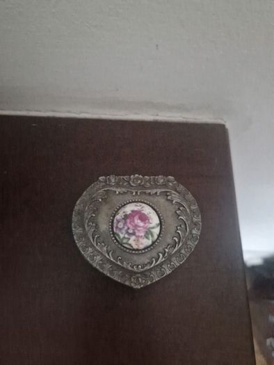 vintage trinket box