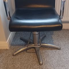 Hair salon chair