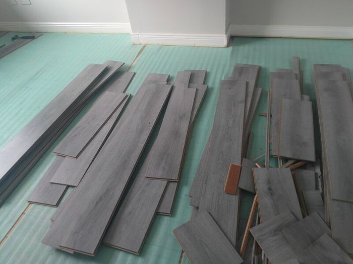 laminate floor free to take
