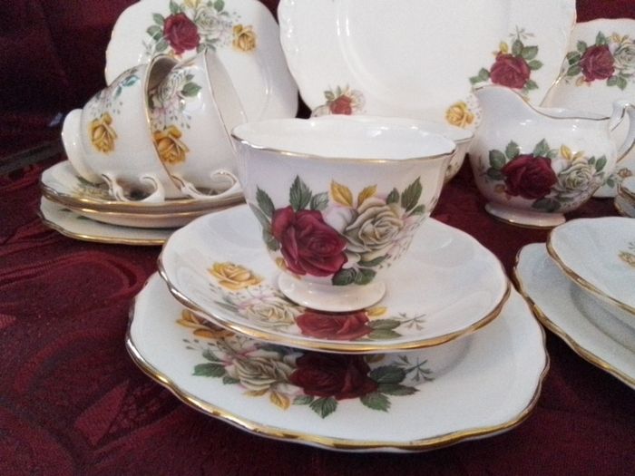 Royal Malvern Twenty one Piece China Teaset
