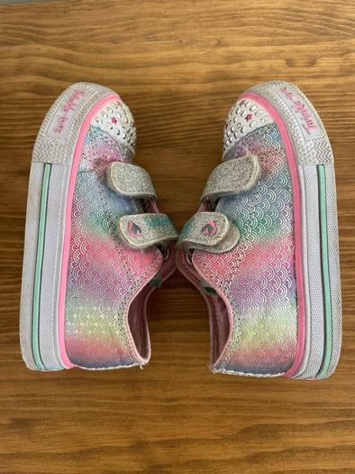 Skechers Twinkle toes (light up) girls shoes (UK 5, EU 22)