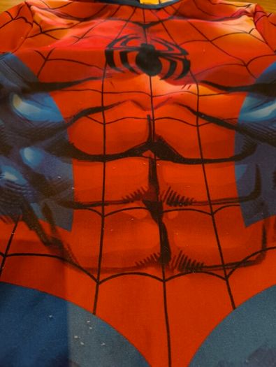 Spiderman costume age 6-8