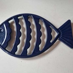 Cast Iron Pan Trivet "Fish"