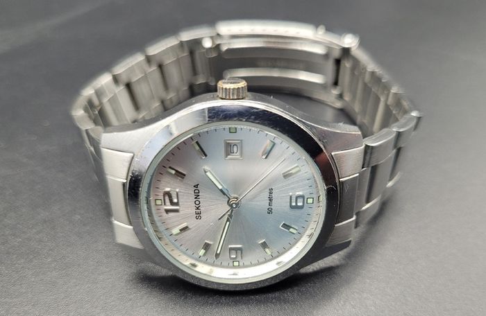 Vintage Style Ladies Watch SEKONDA Silver Dial