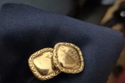 Vintage golden tone earrings