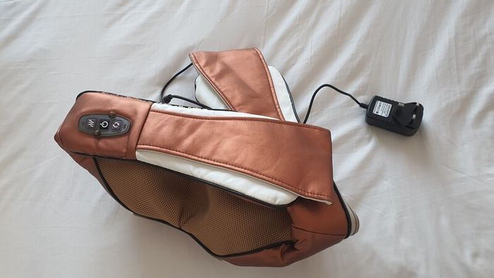 Massager of Neck kneading