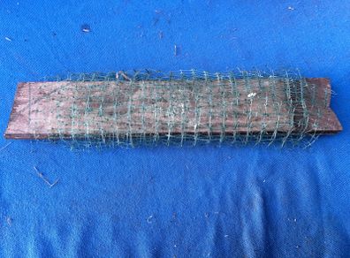 Light plastic netting