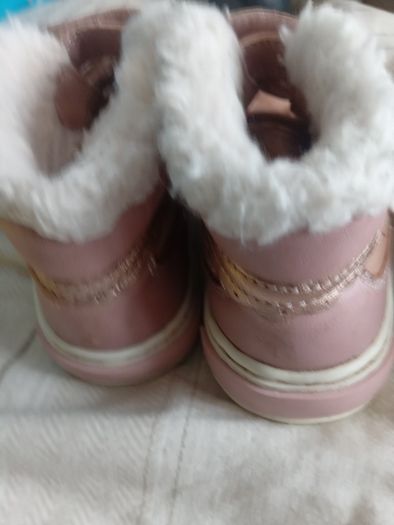 Girls boots