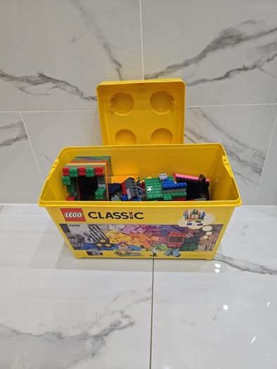 Building blocks, not LEGO