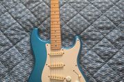 Squier Stratocaster (vintage, Metallic blue)