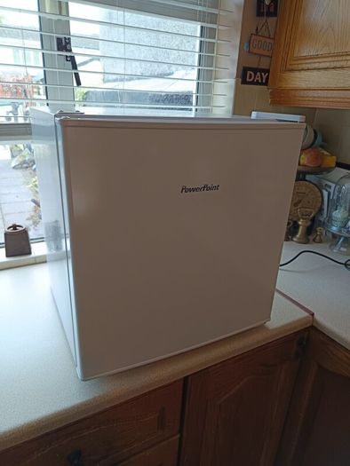 PowerPoint table top fridge or freezer