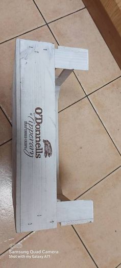 wooden display advertising crisps crate,good condition, buyer collects,or pays postage,