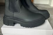 New in Box Ladies Black Chelsea Boots Size 4 UK37