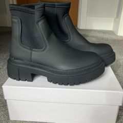 New in Box Ladies Black Chelsea Boots Size 4 UK37