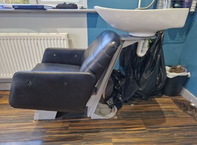 Hairdresser's back wash Sink for sale.