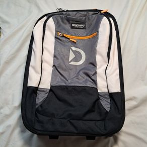 Discovery adventure roller carry on 20" x 15 x 6" new without tags