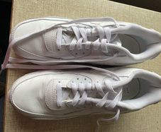 ladies trainers