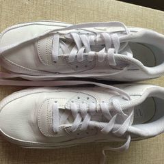 ladies trainers