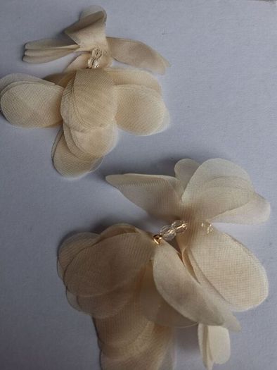 Cream Vanilla Juilette Cascading Floral Petal Clip On Earrings