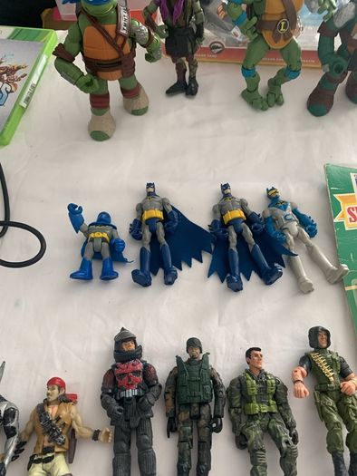toys