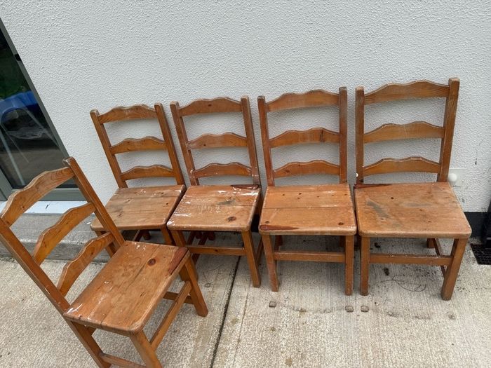 5 Wooden Chairs