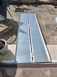 Portable wheelchair ramp