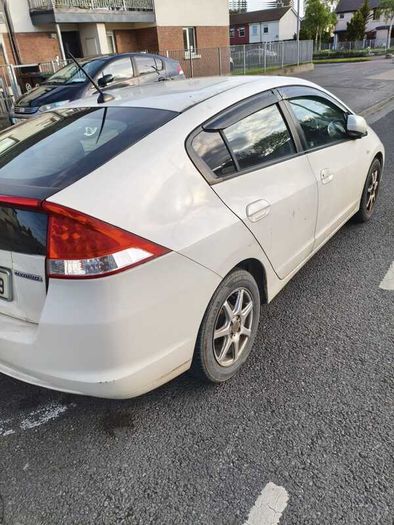 Selling Honda Insight 1,500