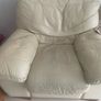 Cream Leather Suite Image 2