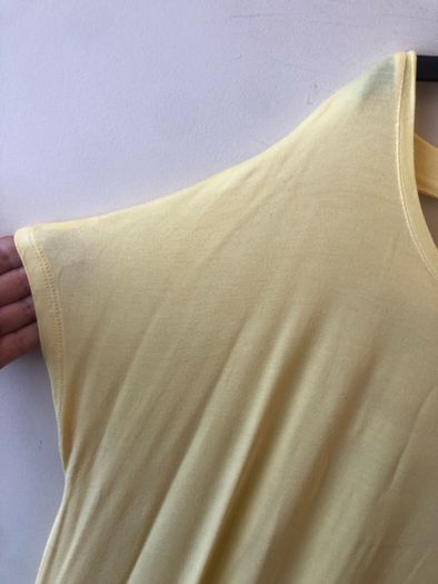 Yellow top (size 14)