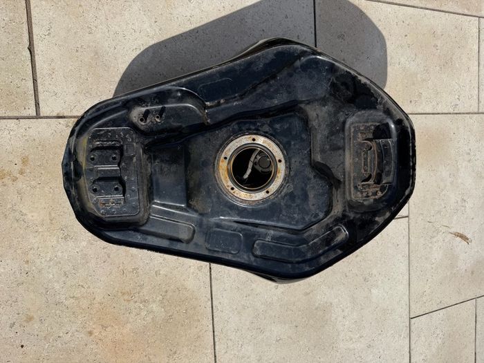 Suzuki Bandit 650S 2010 Fuel Tank