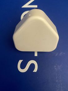 Apple Wall Charger Plug iPhone iPad iPod brand new