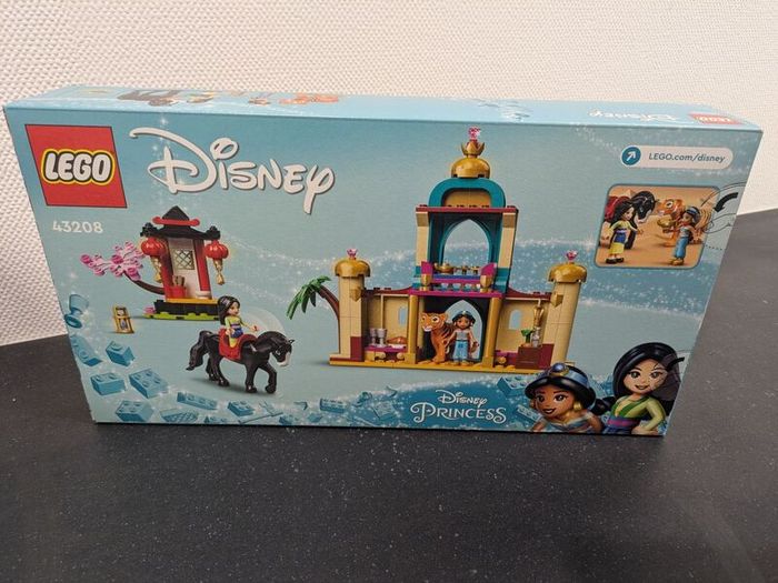 LEGO Disney Princess: Jasmine and Mulans Adventure (43208)