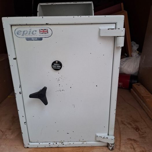 safe with drop box