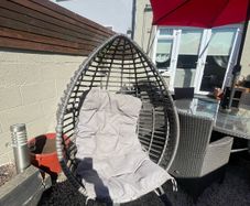 egg chair