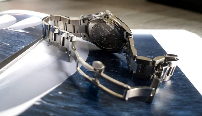 Longines Conquest Classic Unisex/Ladies 34mm Stainless Quartz Watch - As New Current Model