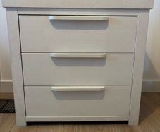 Mamas and Papa's Franklin Cot bed & Changer