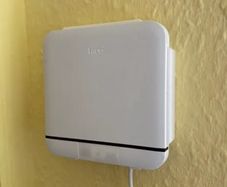 Wall mount holder for Tado AC unit