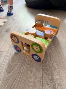Melissa & Doug Safari Zig Zag Tower